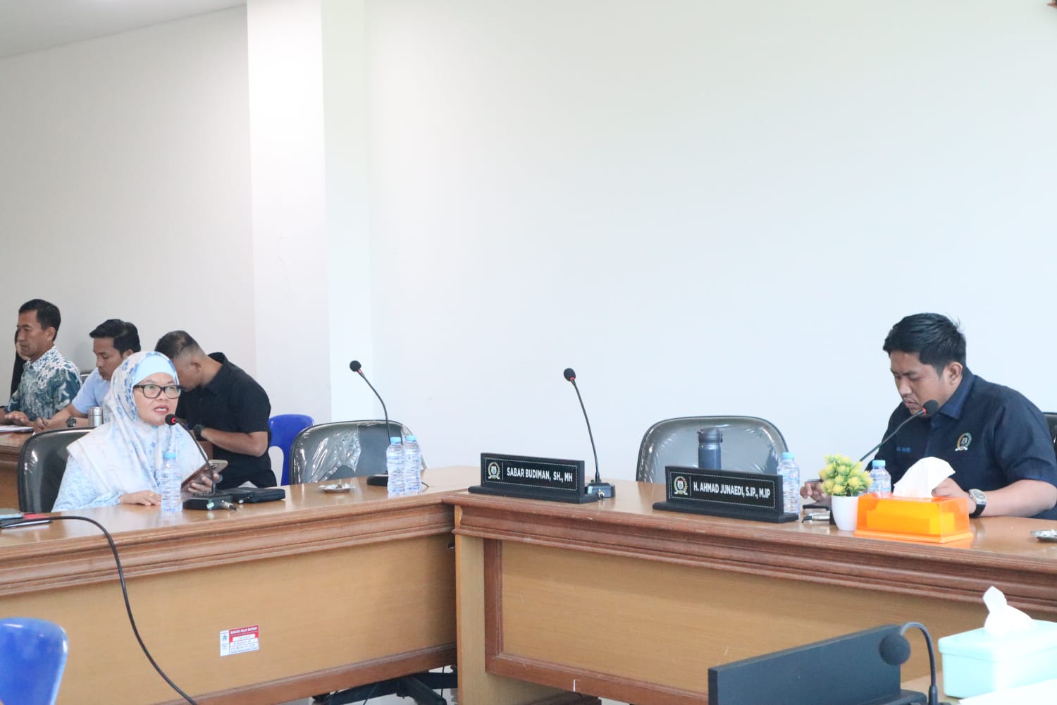 di Kantor DPR